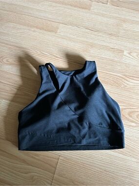 Old Navy Blackjack Cut Out Cloud+ Sports Bra Tank Large